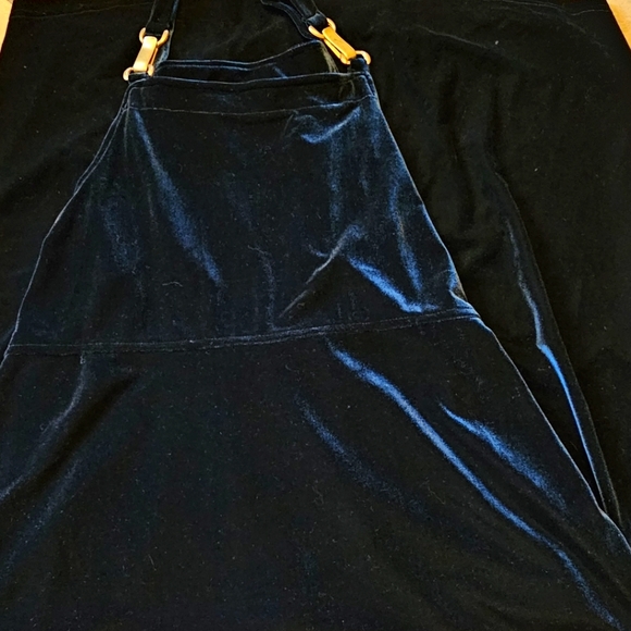 DARKEST EMERALD GREEN LINED DRESS!! FEELS LIKE CRUSHED VELVET 😍 - Picture 12 of 12